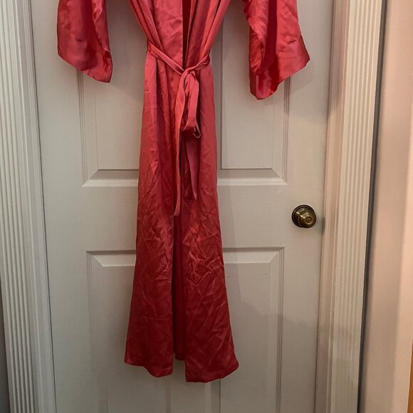 Elegant Pink Women's Robe - Picture 3 of 5